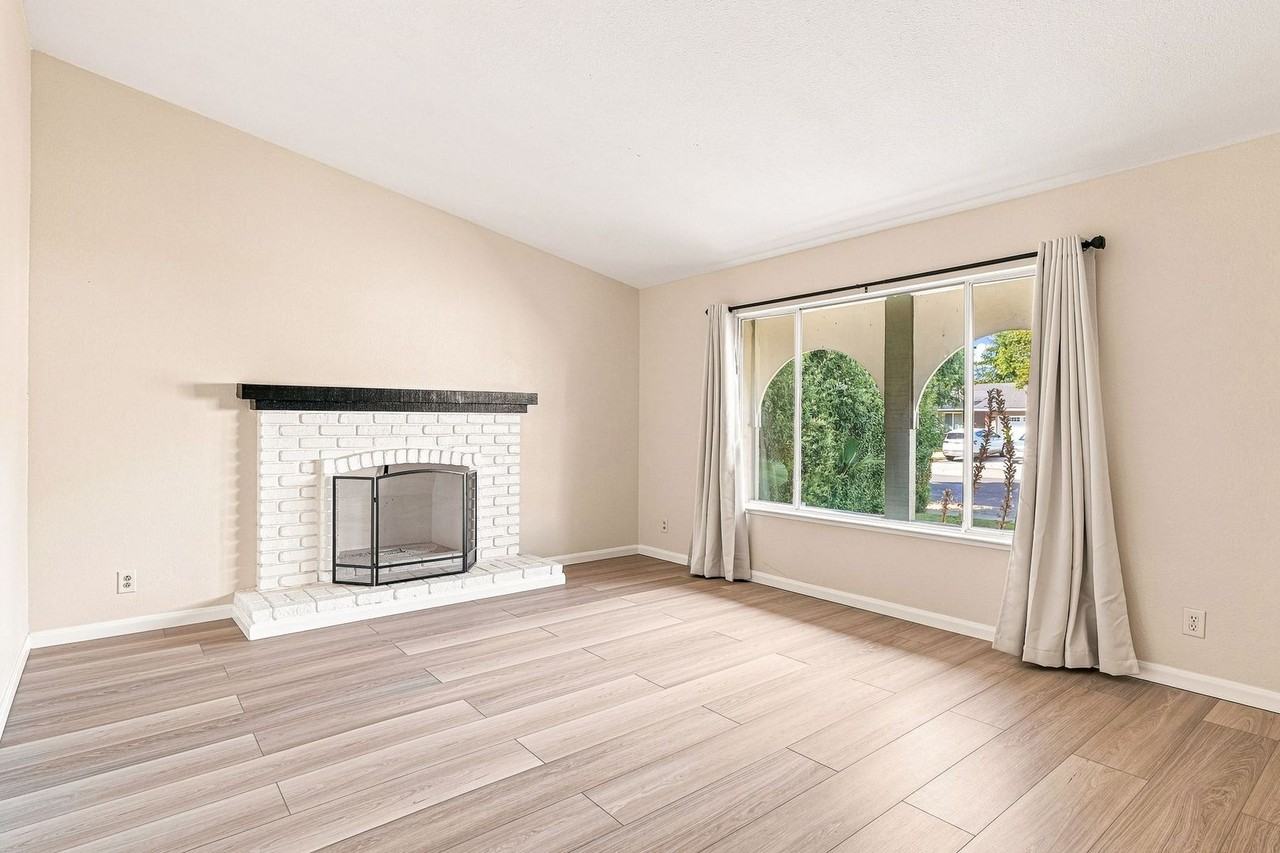 6741 Altiplano Way - Photo 4 of 32
