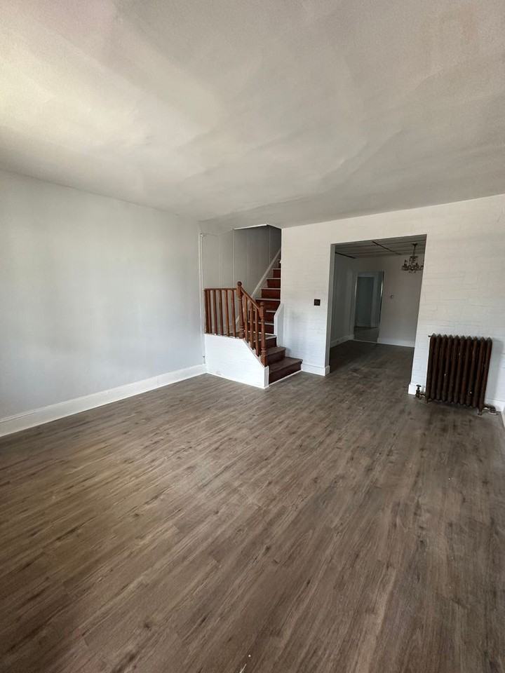 202 S 4th St - Photo 2 of 13