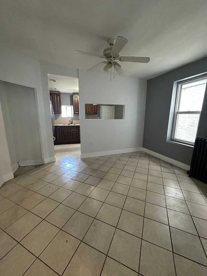 202 S 4th St - Photo 5 of 13