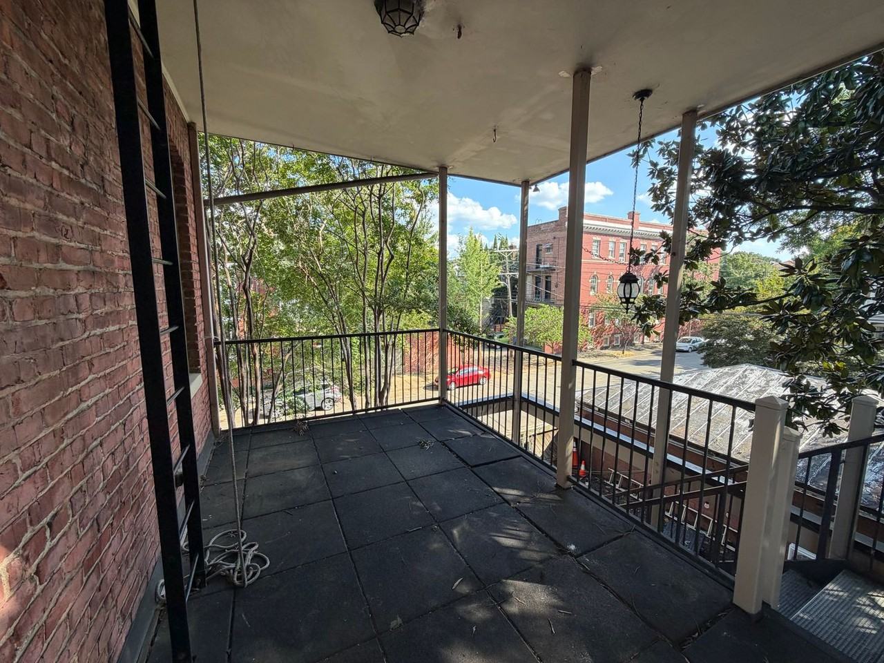 2301 W Grace St - Photo 6 of 35