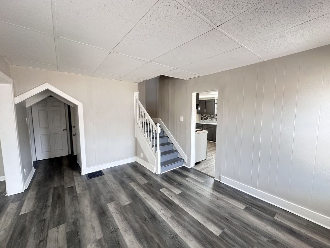 1944 S Smithville Rd - Photo 5 of 22
