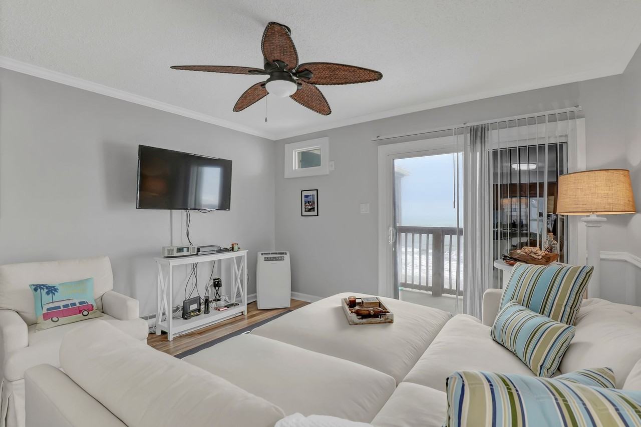 2224 New River Inlet Rd - Photo 7 of 28