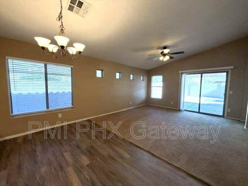 3238 E Elgin St - Photo 7 of 10