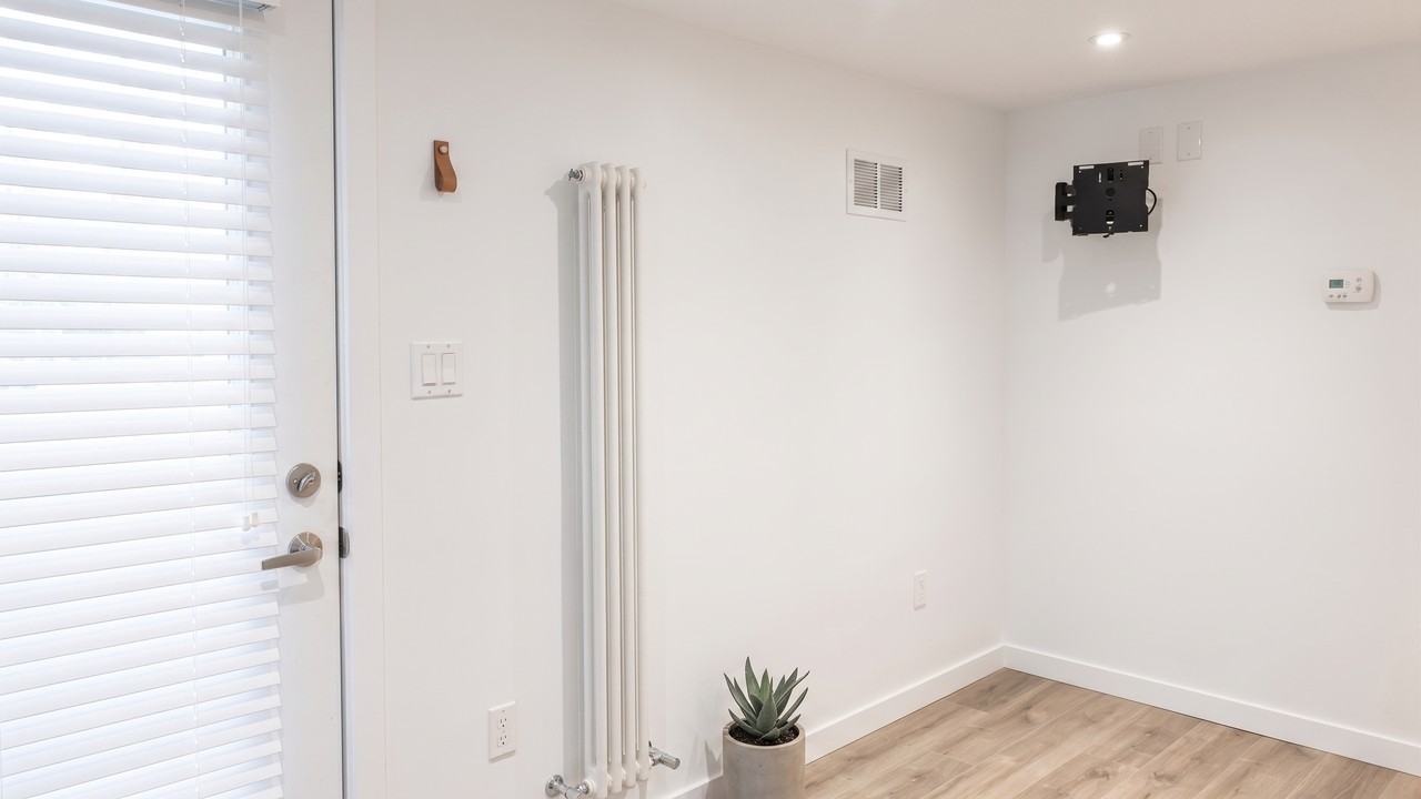 955 East 10th Avenue - Photo 7 of 10