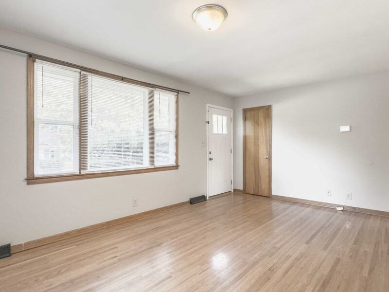 1641 Vista Ln #NA - Photo 2 of 16