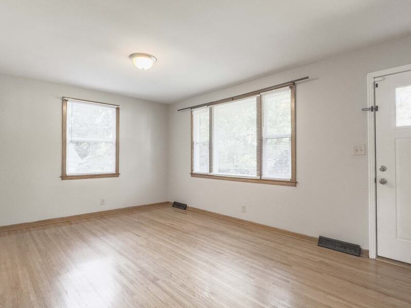 1641 Vista Ln #NA - Photo 3 of 16