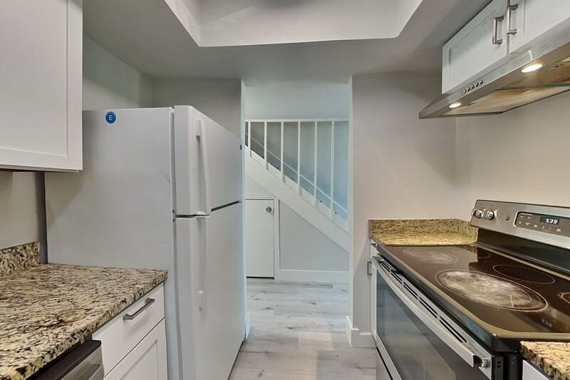 2803 Ursa Cir - Photo 5 of 17