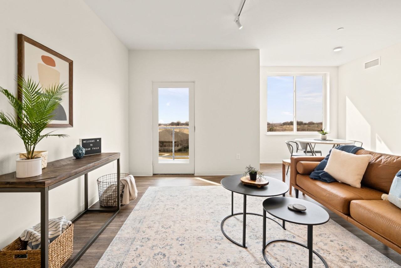 The Residence at Willow Falls - Photo 4 of 50