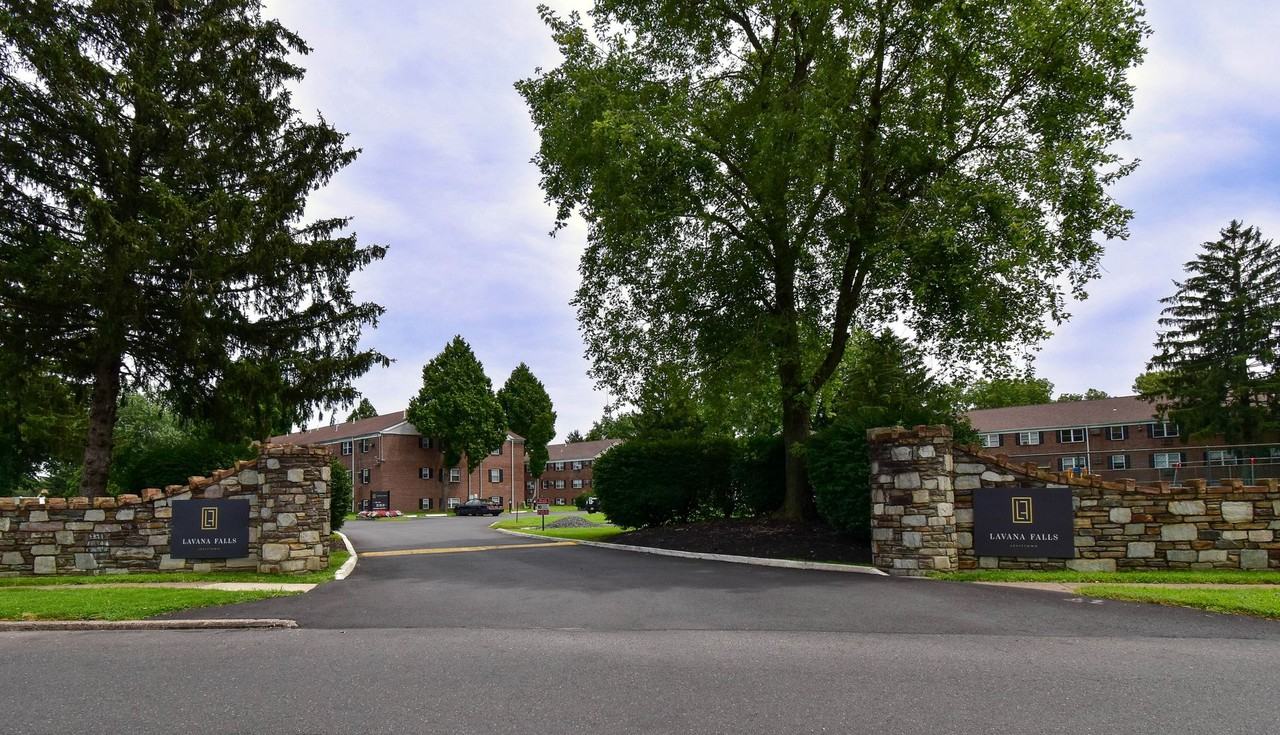Lavana Falls Apartments - Photo 4 of 50