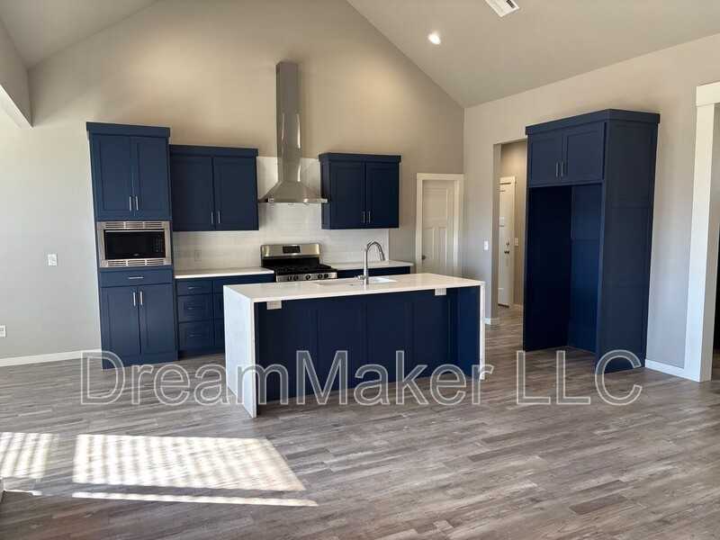 3118 Se 34th St - Photo 3 of 29