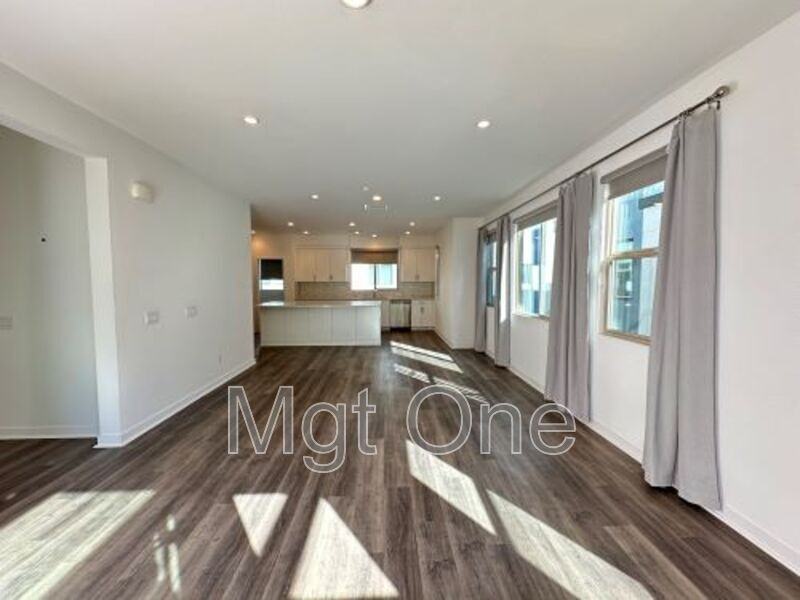 212 Placemark - Photo 4 of 26