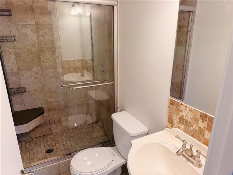 18 Lake Shore Ter #3 - Photo 6 of 12