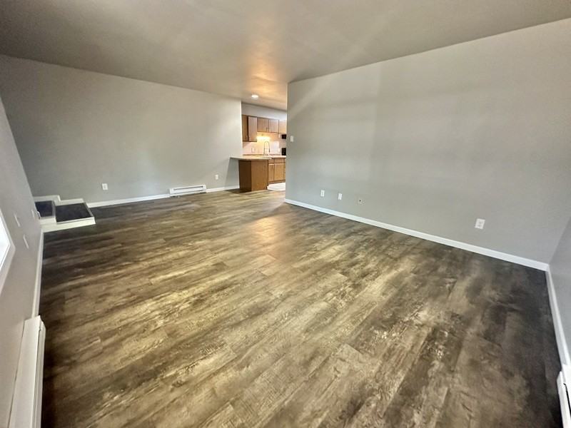 835 Wisconsin St - Photo 6 of 32