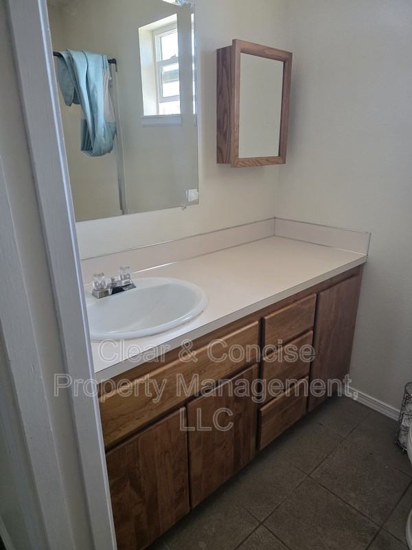 4206 Royal Ave - Photo 4 of 11