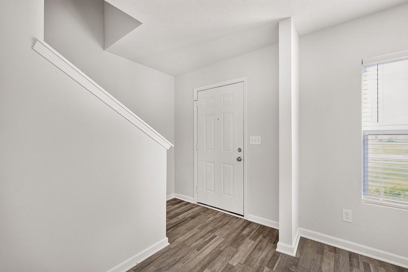 2905 Shasta Dr - Photo 4 of 37