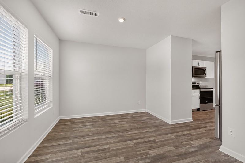 2905 Shasta Dr - Photo 5 of 37