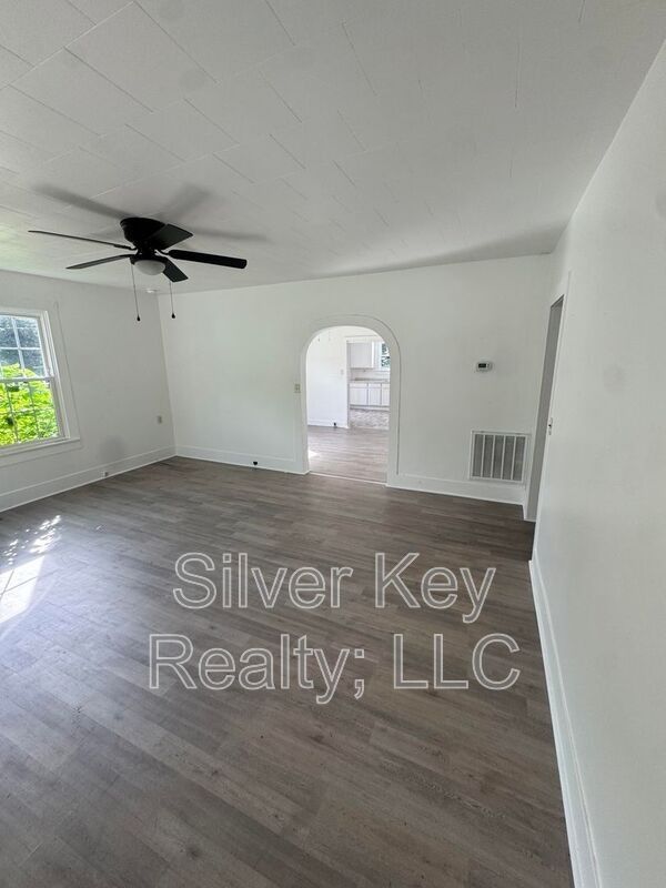 307 Wabash St - Photo 4 of 19