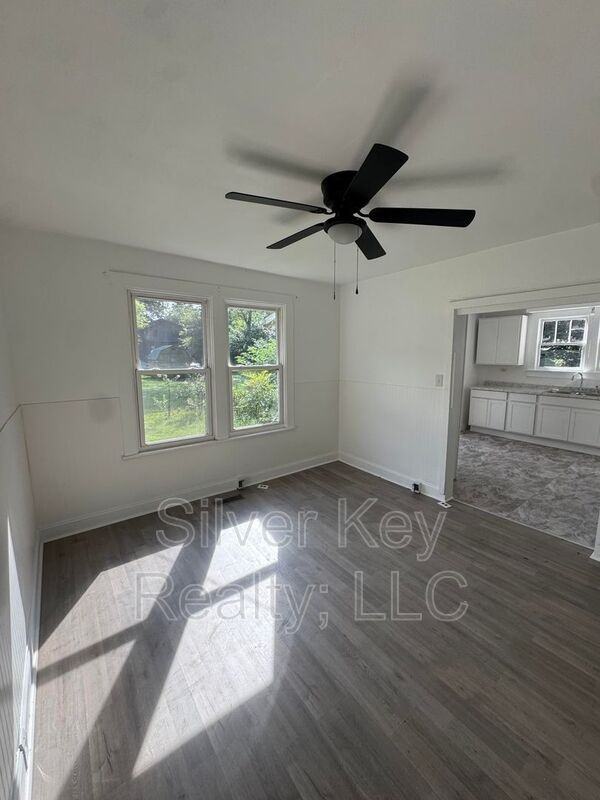 307 Wabash St - Photo 6 of 19
