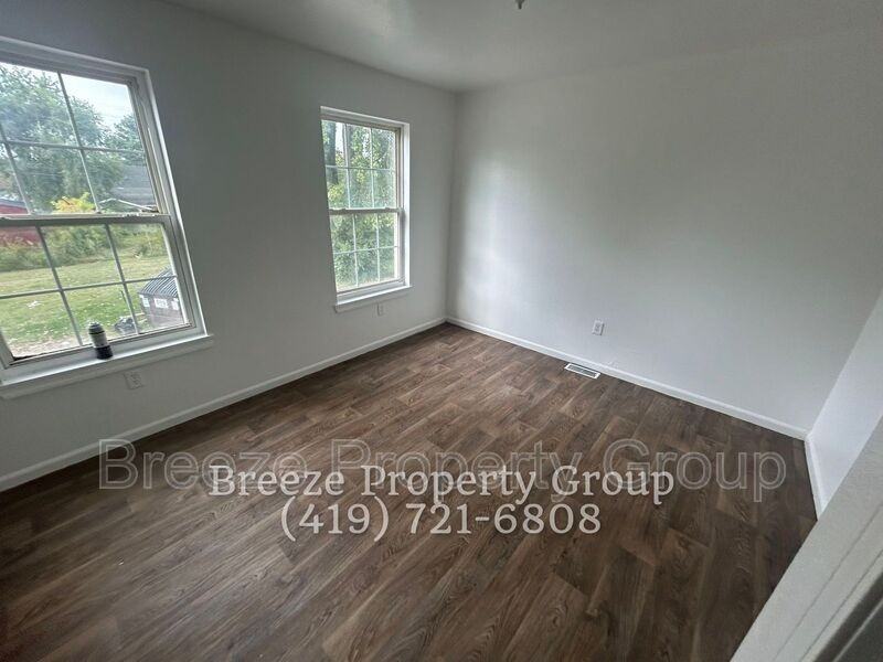 628 Hope St - Photo 3 of 9