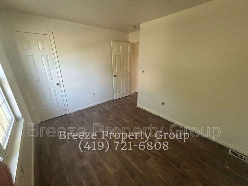 628 Hope St - Photo 4 of 9