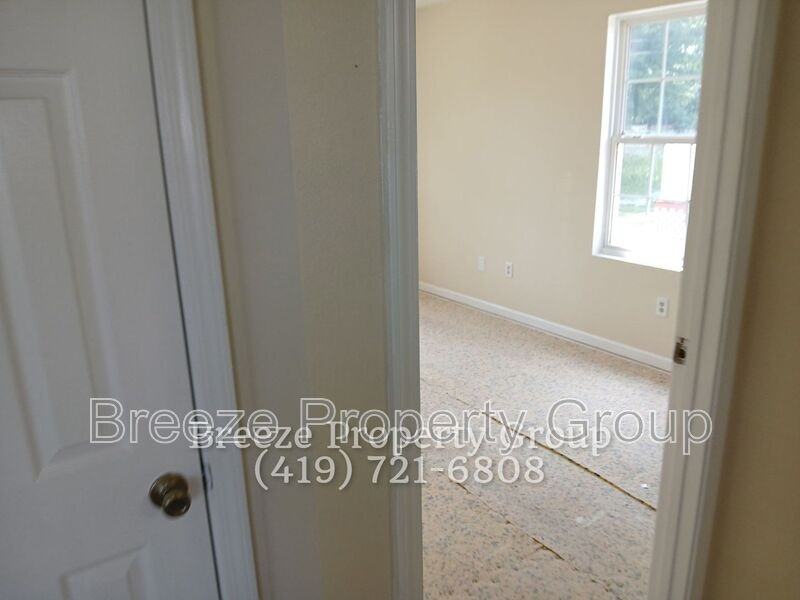 516 Nova St - Photo 5 of 12
