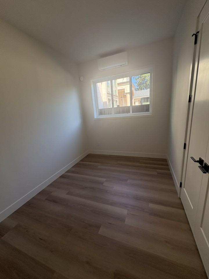 Seavale Rd - Photo 6 of 11