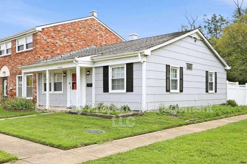17 Farragut Ct - Photo 2 of 15