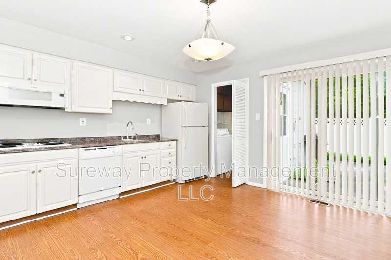 17 Farragut Ct - Photo 5 of 15