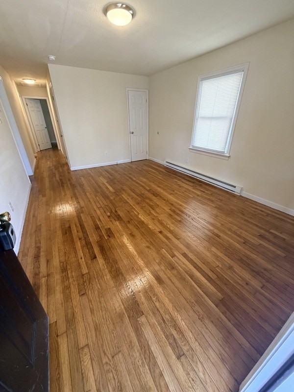 611 Hazelhurst Ave - Photo 3 of 11