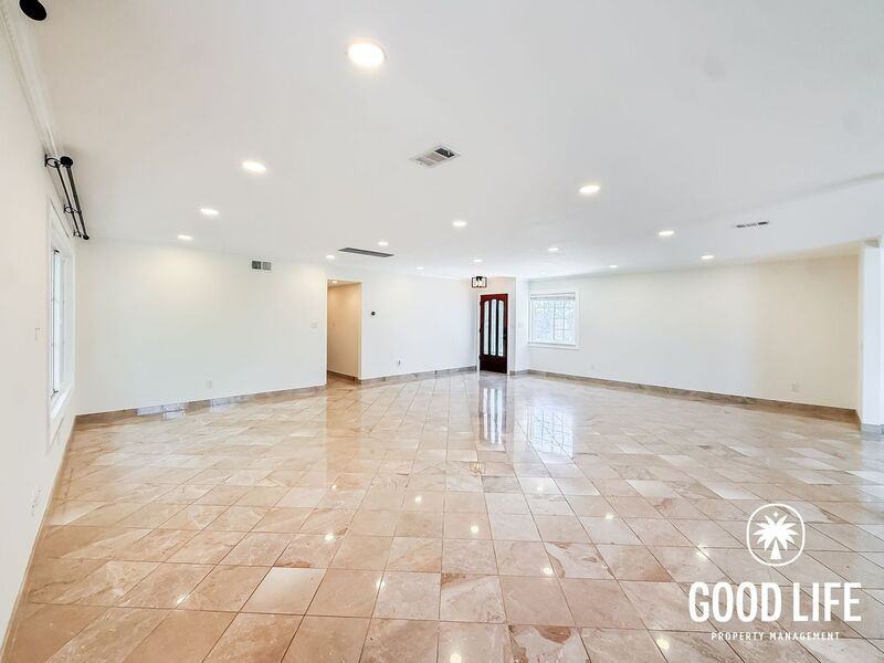 5820 Carnegie St - Photo 3 of 28