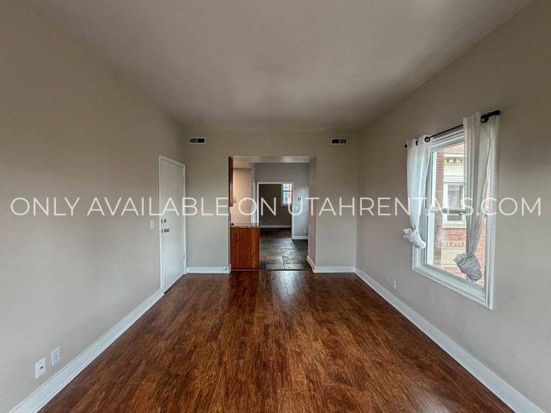218 W North Temple #W8 - Photo 3 of 30