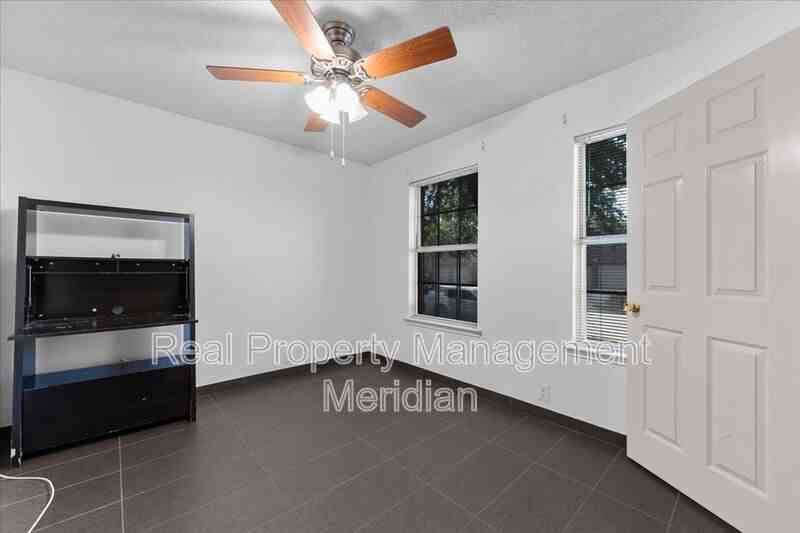 840 Big Sky Ln - Photo 2 of 20