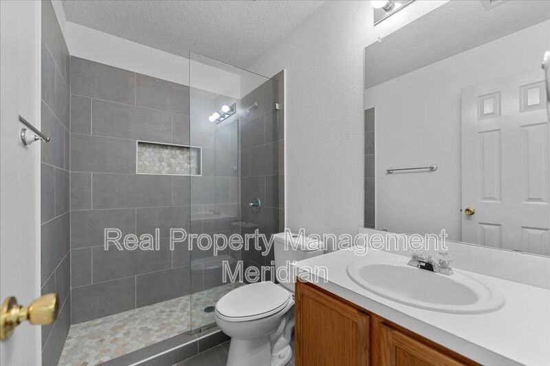 840 Big Sky Ln - Photo 4 of 20