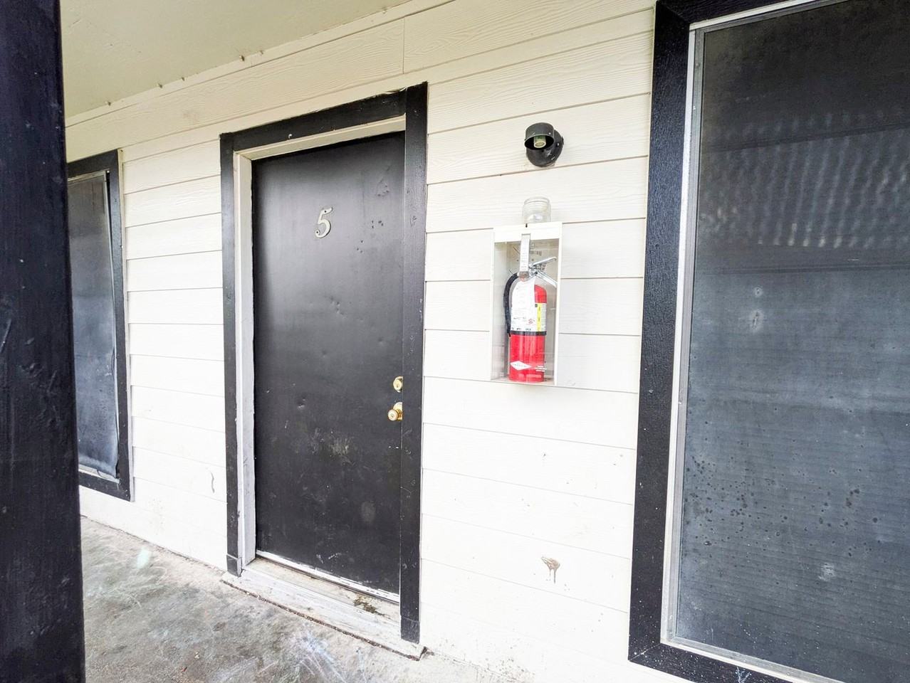 4610 Maddox St - Photo 2 of 19