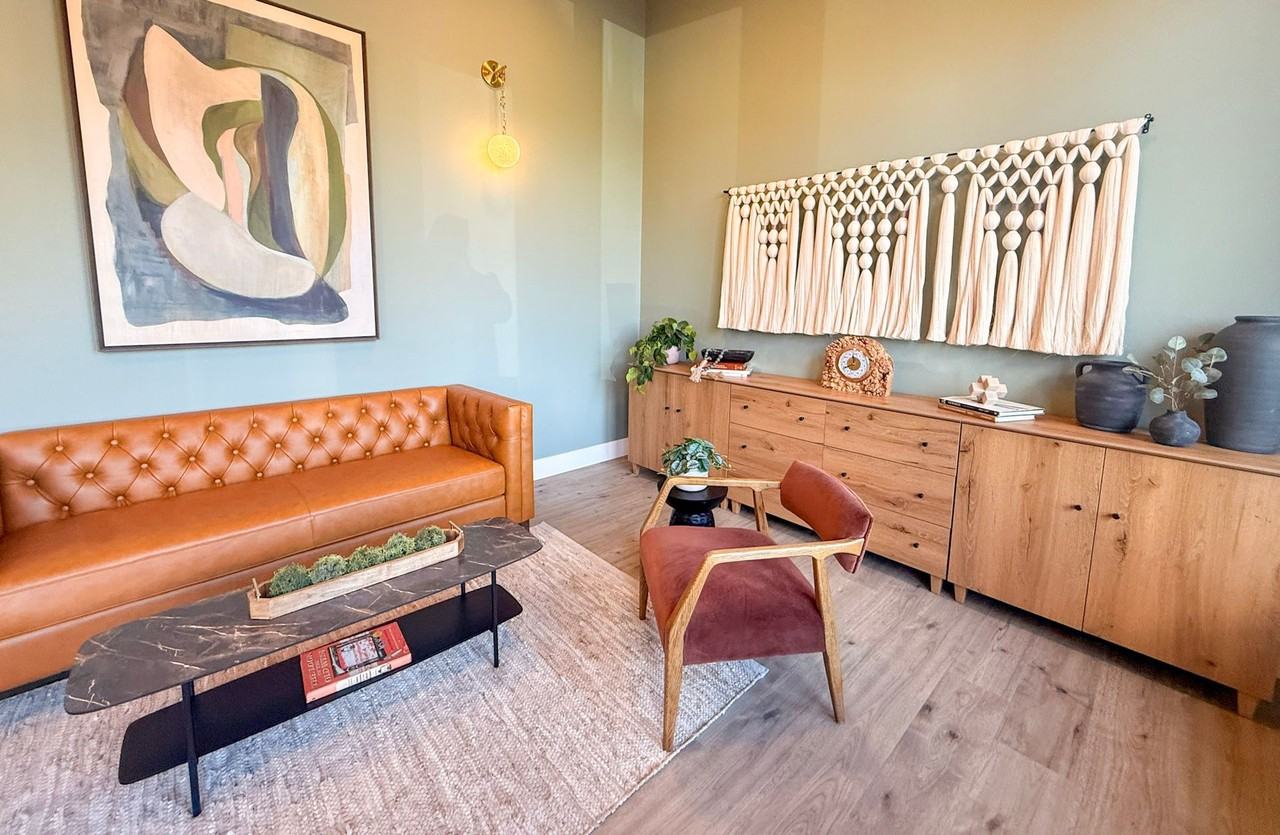 Modern Luxury Downtown Apartment ~ Osprey Point - Photo 6 of 50