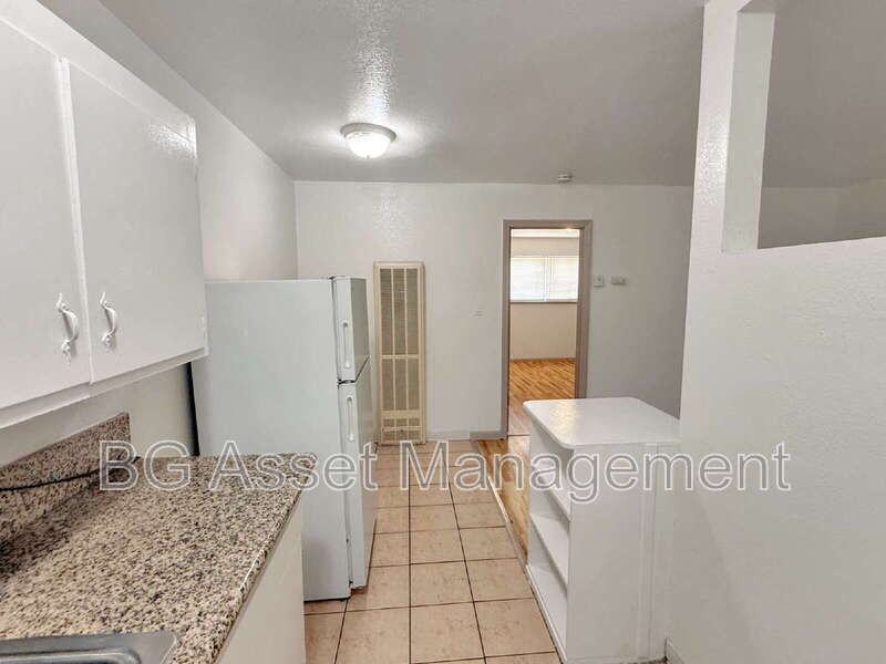 728 Darina Ave #8 - Photo 7 of 17