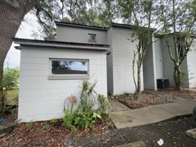 627 Ne 28th Ave - Photo 1 of 1