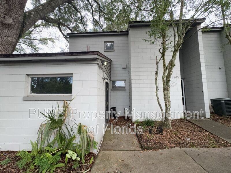 627 Ne 28th Ave - Photo 2 of 43