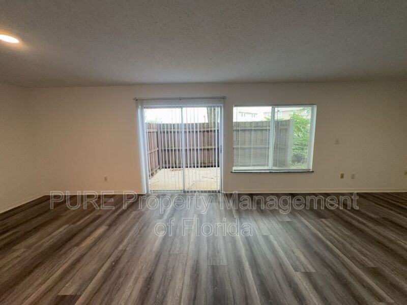 627 Ne 28th Ave - Photo 5 of 43