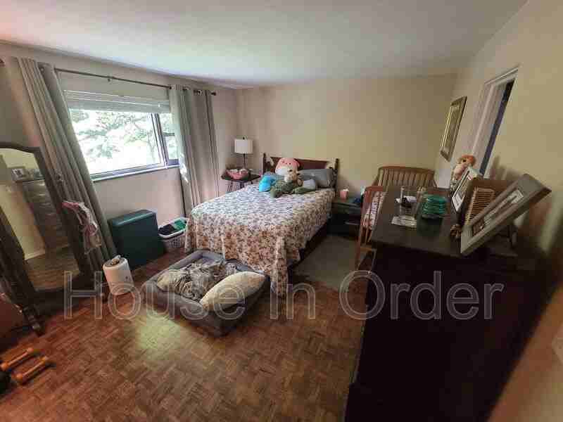 30 Edgemont Rd #22 - Photo 5 of 8