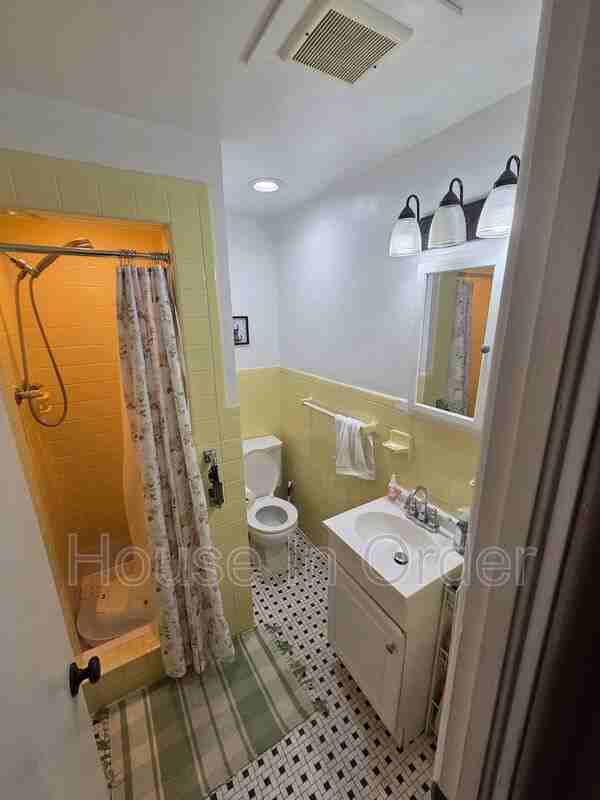 30 Edgemont Rd #22 - Photo 7 of 8