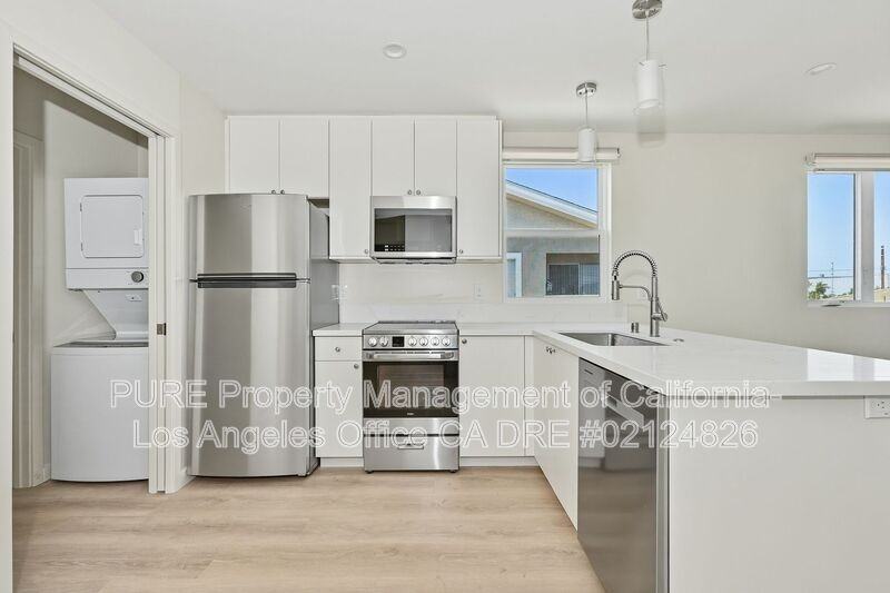 1536 W 205th St #1536 - Photo 5 of 11