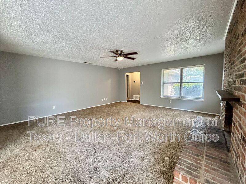 4605 Menzer Rd - Photo 6 of 27