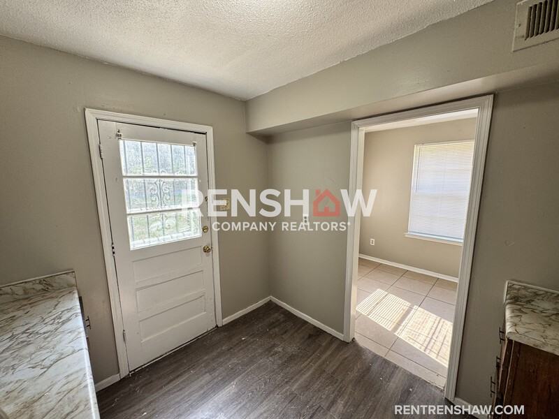 3248 Amselle Cir - Photo 7 of 16