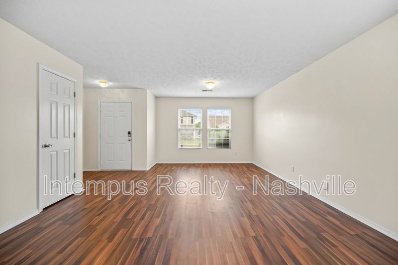 3236 Woodpoint Dr - Photo 4 of 29