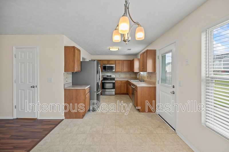 3236 Woodpoint Dr - Photo 6 of 29