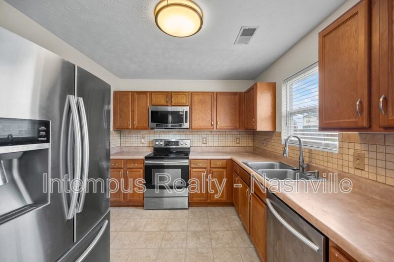 3236 Woodpoint Dr - Photo 7 of 29