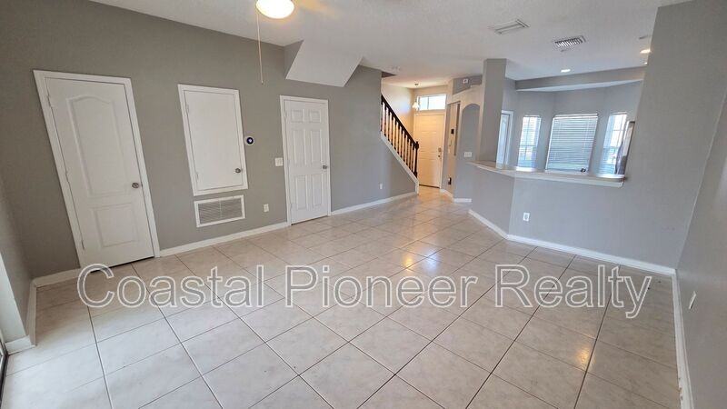 4306 Claverton Ct - Photo 4 of 19