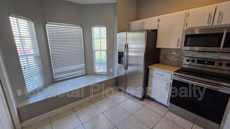 4306 Claverton Ct - Photo 7 of 19