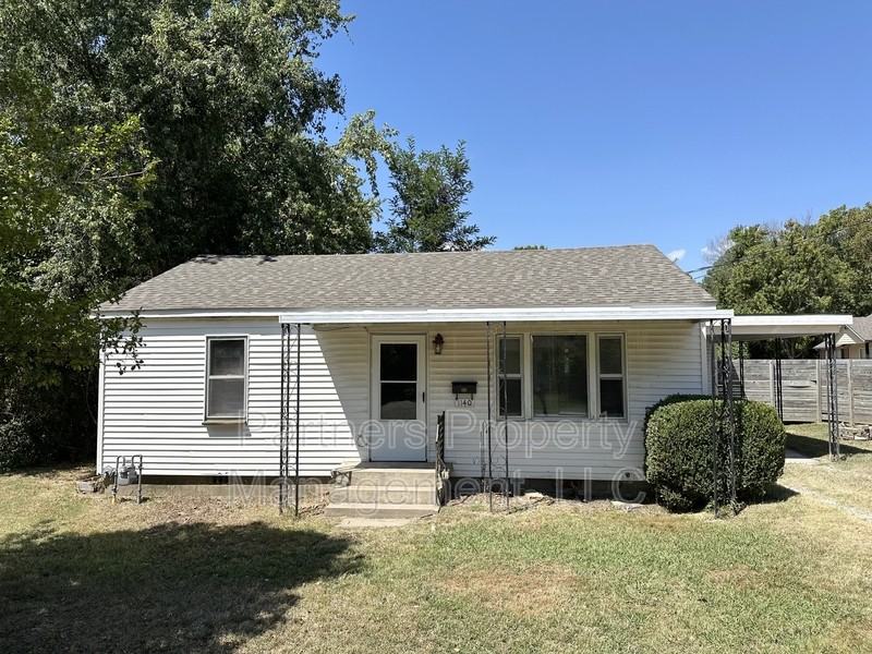 1140 W Hendrix St - Photo 2 of 12
